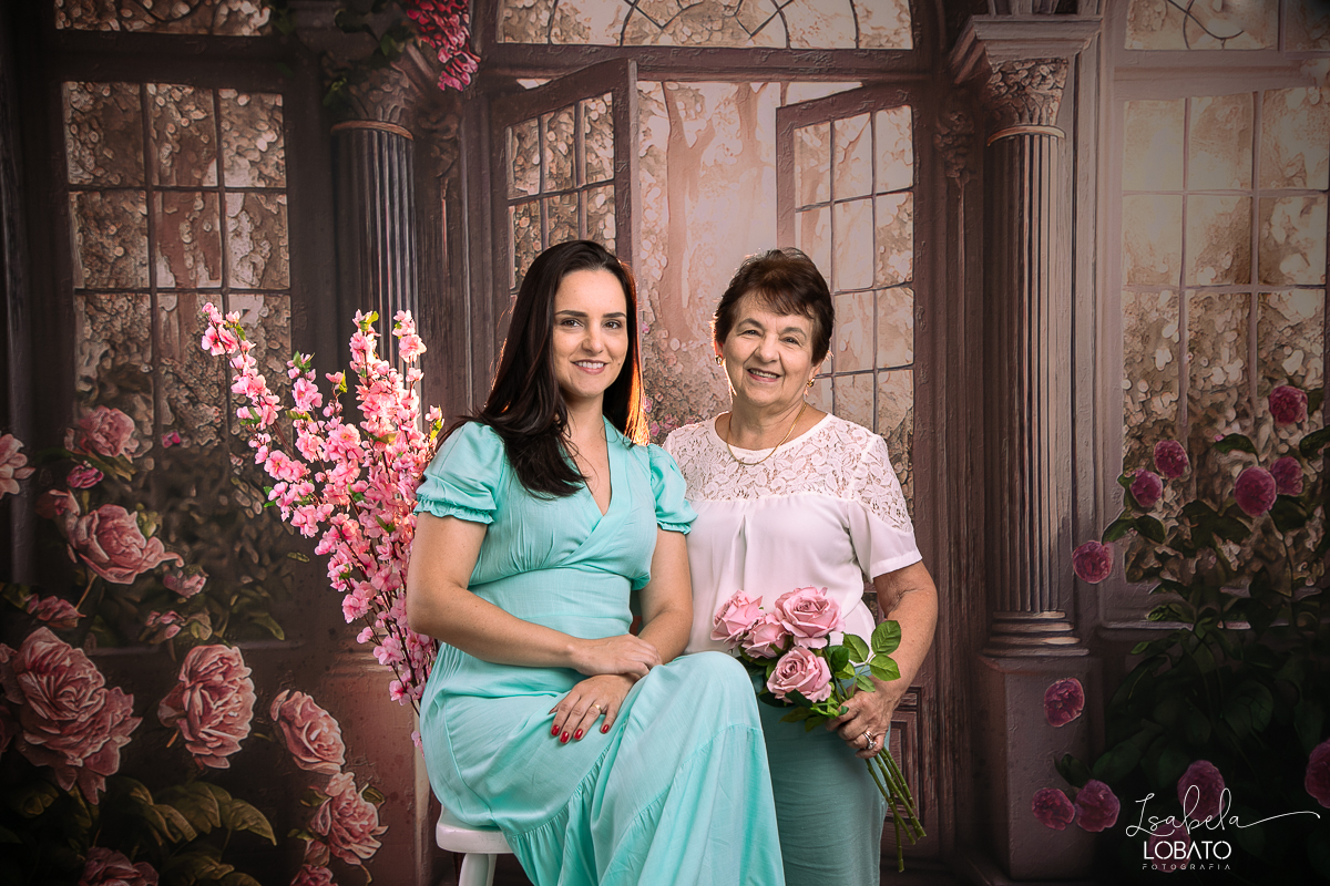 ensaio-fotografico-dia-das-maes-2023-amor-de-mae-fotos-dias-das-maes-presente-dia-das-maes-2023-cenario-fotografico-dia-das-maes-idea-de-cenario-para-ensaio-do-dia-das-maes-fundo-fotografico-dia-das-maes-fundo-fotografico-wentz-fotografo-em-barbacena