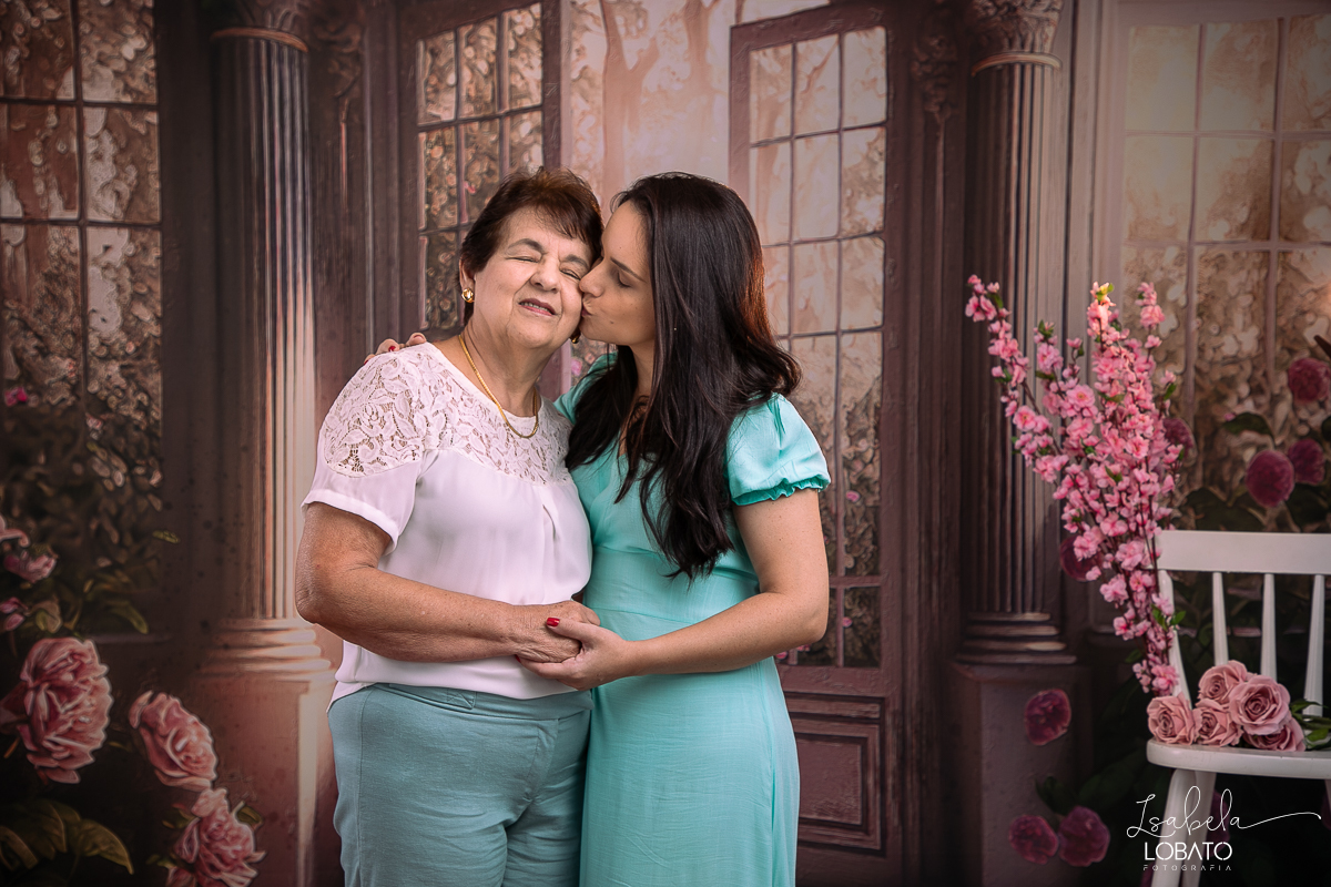 ensaio-fotografico-dia-das-maes-2023-amor-de-mae-fotos-dias-das-maes-presente-dia-das-maes-2023-cenario-fotografico-dia-das-maes-idea-de-cenario-para-ensaio-do-dia-das-maes-fundo-fotografico-dia-das-maes-fundo-fotografico-wentz-fotografo-em-barbacena