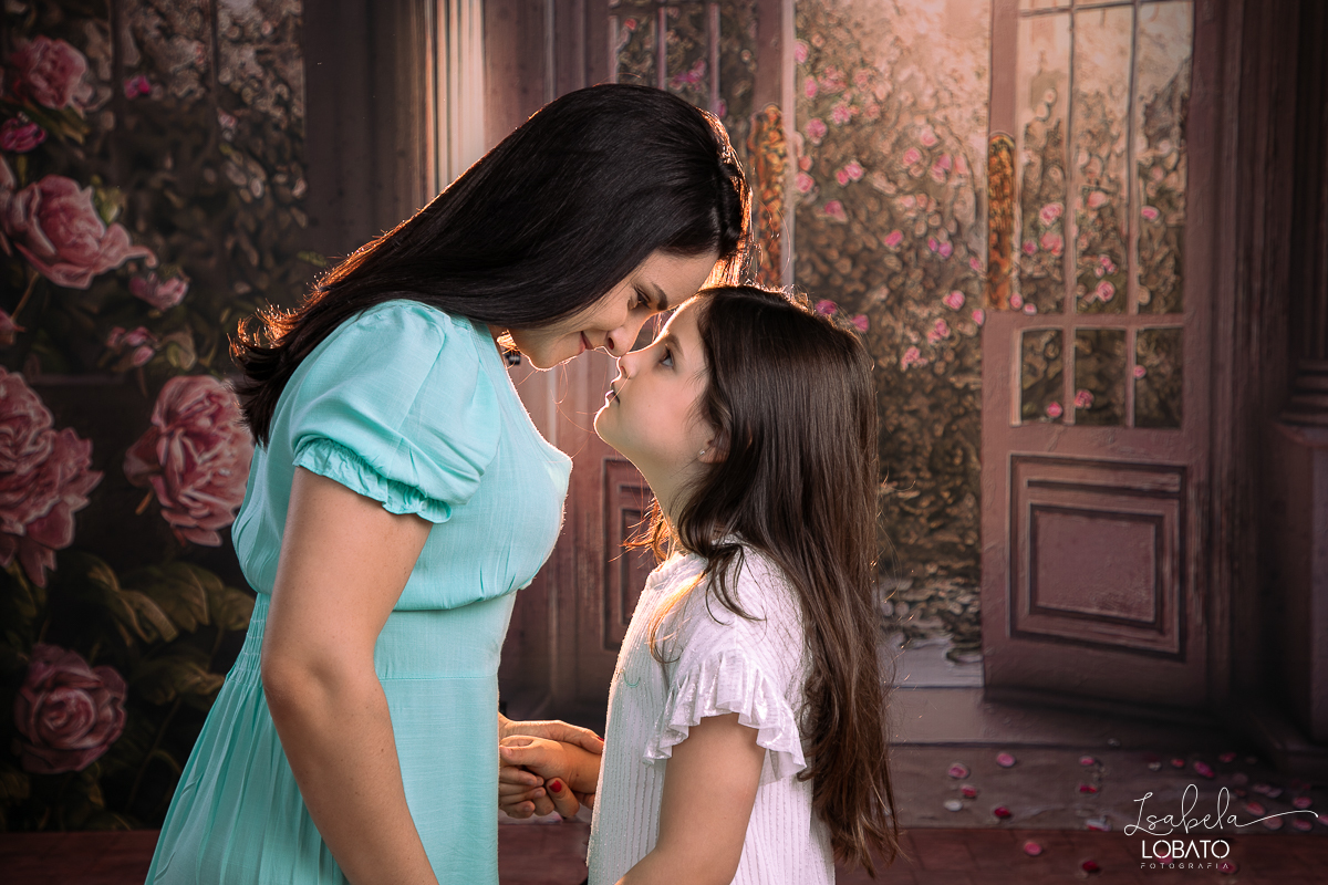 ensaio-fotografico-dia-das-maes-2023-amor-de-mae-fotos-dias-das-maes-presente-dia-das-maes-2023-cenario-fotografico-dia-das-maes-idea-de-cenario-para-ensaio-do-dia-das-maes-fundo-fotografico-dia-das-maes-fundo-fotografico-wentz-fotografo-em-barbacena