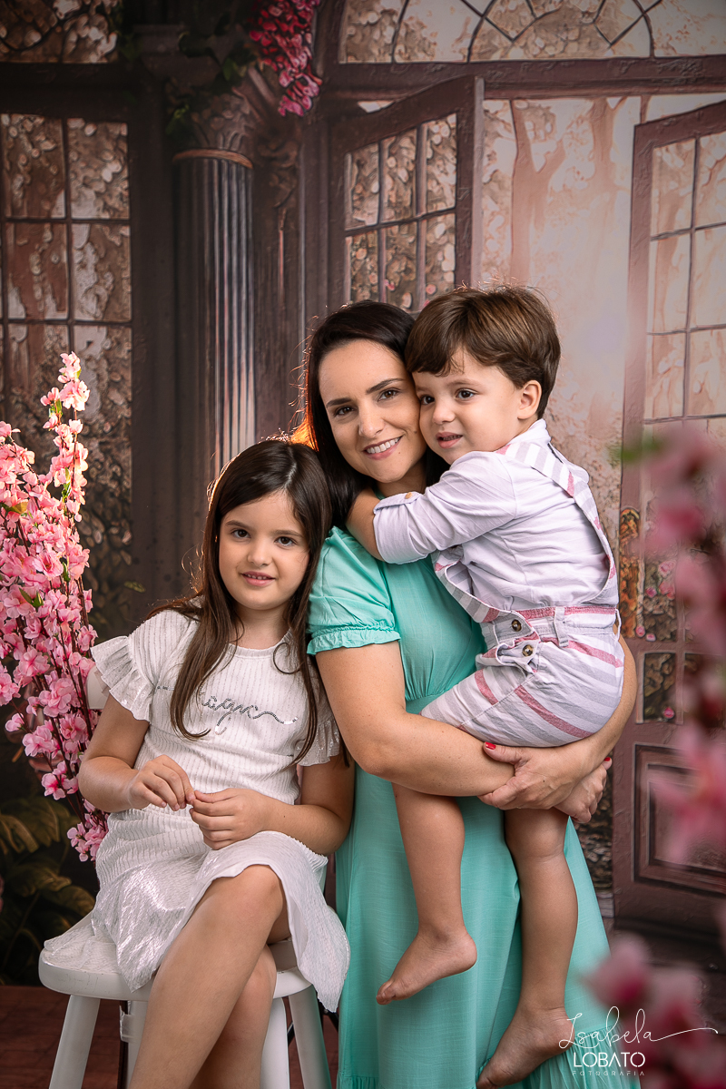 ensaio-fotografico-dia-das-maes-2023-amor-de-mae-fotos-dias-das-maes-presente-dia-das-maes-2023-cenario-fotografico-dia-das-maes-idea-de-cenario-para-ensaio-do-dia-das-maes-fundo-fotografico-dia-das-maes-fundo-fotografico-wentz-fotografo-em-barbacena