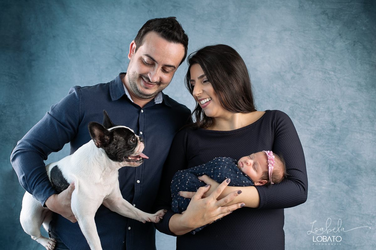 ensaio-fotografico-de-recem-nascido-ensaio-newborn-bebe-recem-nascido-sono-do-bebe-acompanhamento-fotografico-infantil-cenario-de-newborn-fundo-fotografico-para-ensaio-newborn-fotografa-especialista-em-ensaio-newborn-isabela-lobato-fotografia-barbacena-mg