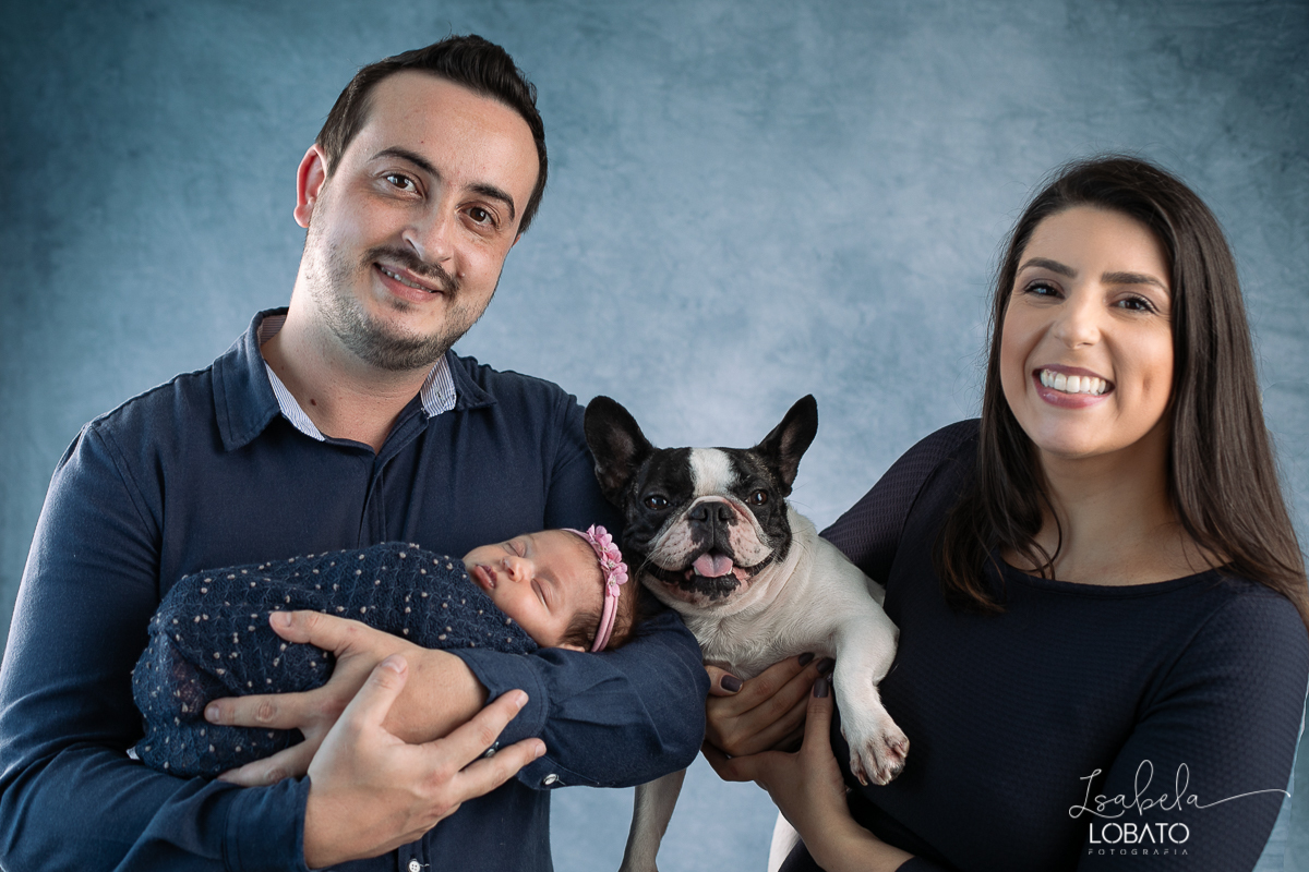 ensaio-fotografico-de-recem-nascido-ensaio-newborn-bebe-recem-nascido-sono-do-bebe-acompanhamento-fotografico-infantil-cenario-de-newborn-fundo-fotografico-para-ensaio-newborn-fotografa-especialista-em-ensaio-newborn-isabela-lobato-fotografia-barbacena-mg