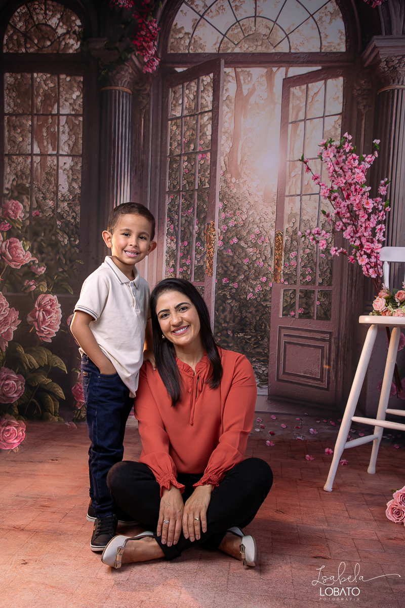 ensaio-fotografico-dia-das-maes-2023-amor-de-mae-fotos-dias-das-maes-presente-dia-das-maes-2023-cenario-fotografico-dia-das-maes-idea-de-cenario-para-ensaio-do-dia-das-maes-fundo-fotografico-dia-das-maes-fundo-fotografico-wentz-fotografo-em-barbacena