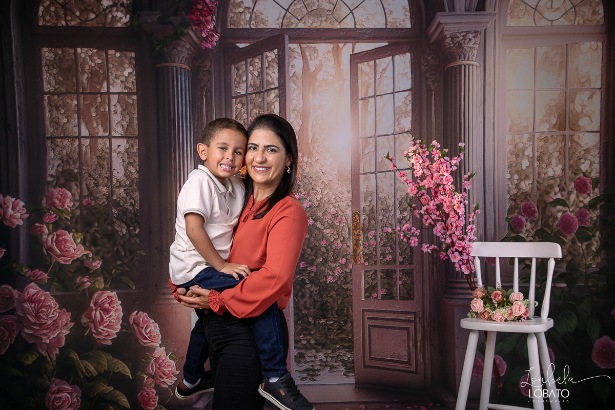 ensaio-fotografico-dia-das-maes-2023-amor-de-mae-fotos-dias-das-maes-presente-dia-das-maes-2023-cenario-fotografico-dia-das-maes-idea-de-cenario-para-ensaio-do-dia-das-maes-fundo-fotografico-dia-das-maes-fundo-fotografico-wentz-fotografo-em-barbacena