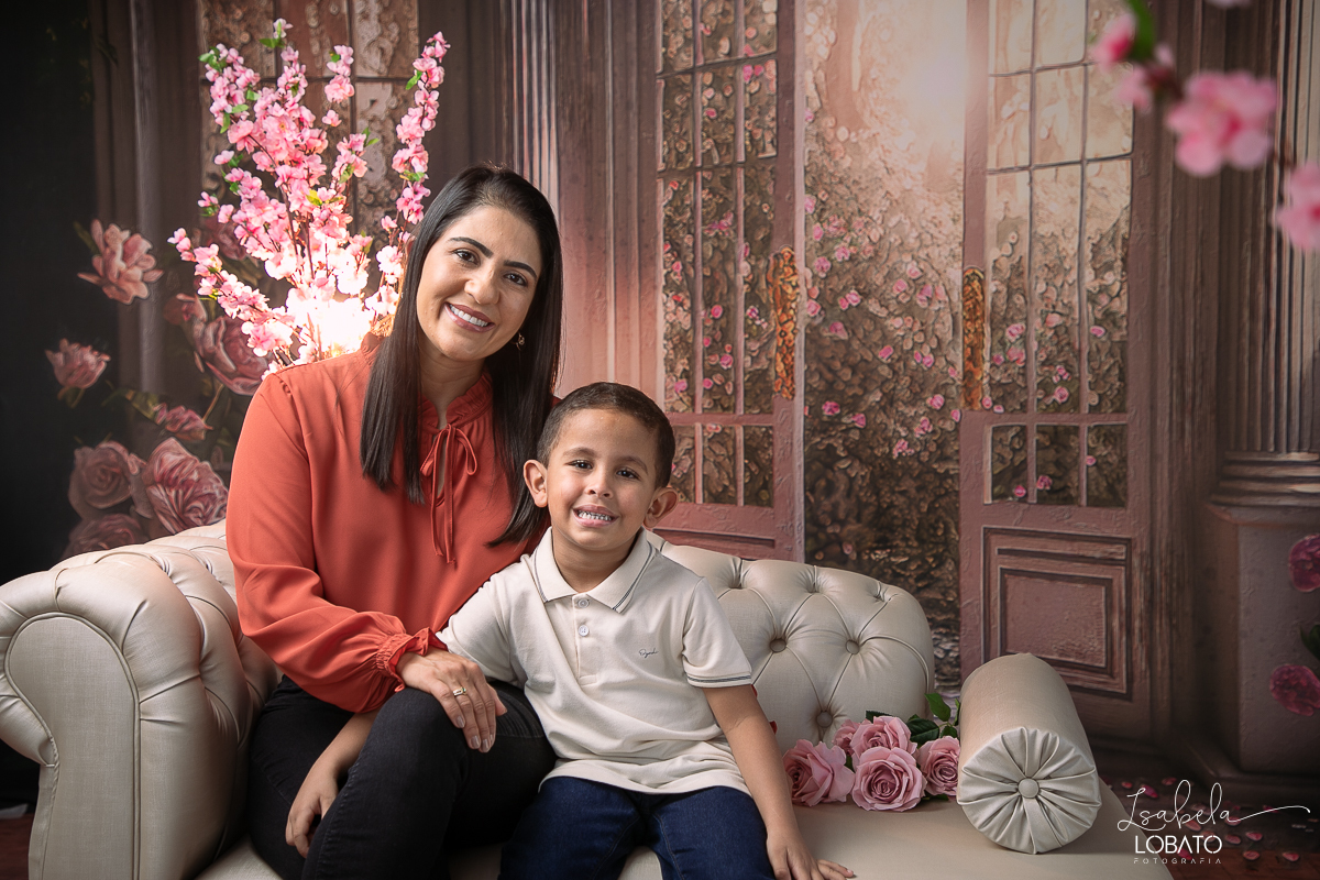 ensaio-fotografico-dia-das-maes-2023-amor-de-mae-fotos-dias-das-maes-presente-dia-das-maes-2023-cenario-fotografico-dia-das-maes-idea-de-cenario-para-ensaio-do-dia-das-maes-fundo-fotografico-dia-das-maes-fundo-fotografico-wentz-fotografo-em-barbacena