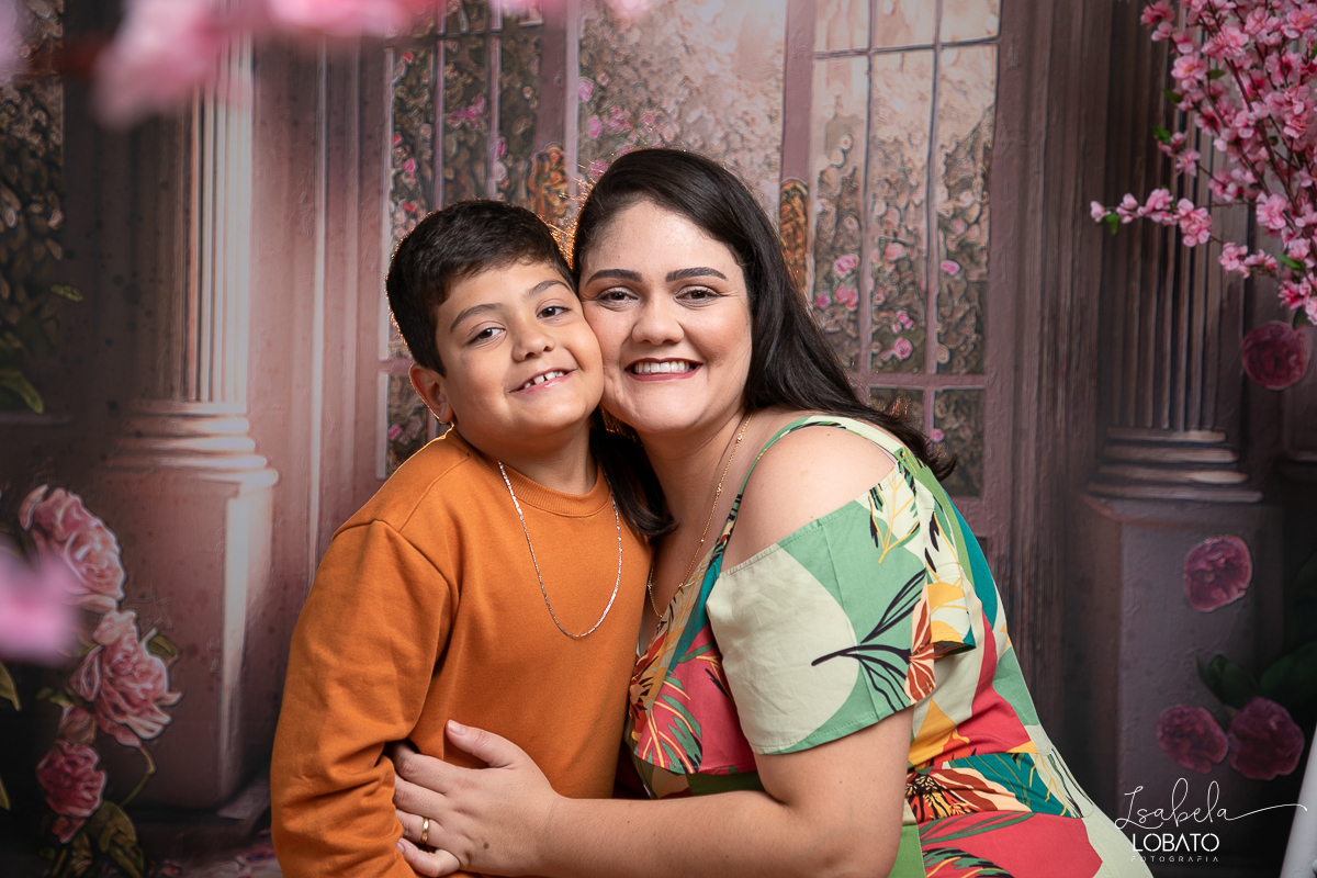 ensaio-fotografico-dia-das-maes-2023-amor-de-mae-fotos-dias-das-maes-presente-dia-das-maes-2023-cenario-fotografico-dia-das-maes-idea-de-cenario-para-ensaio-do-dia-das-maes-fundo-fotografico-dia-das-maes-fundo-fotografico-wentz-fotografo-em-barbacena