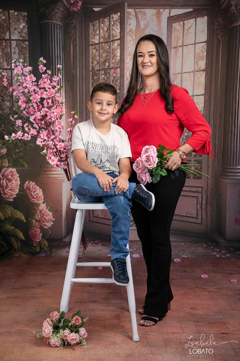 ensaio-fotografico-dia-das-maes-2023-amor-de-mae-fotos-dias-das-maes-presente-dia-das-maes-2023-cenario-fotografico-dia-das-maes-idea-de-cenario-para-ensaio-do-dia-das-maes-fundo-fotografico-dia-das-maes-fundo-fotografico-wentz-fotografo-em-barbacena