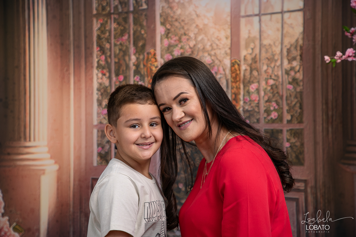 ensaio-fotografico-dia-das-maes-2023-amor-de-mae-fotos-dias-das-maes-presente-dia-das-maes-2023-cenario-fotografico-dia-das-maes-idea-de-cenario-para-ensaio-do-dia-das-maes-fundo-fotografico-dia-das-maes-fundo-fotografico-wentz-fotografo-em-barbacena