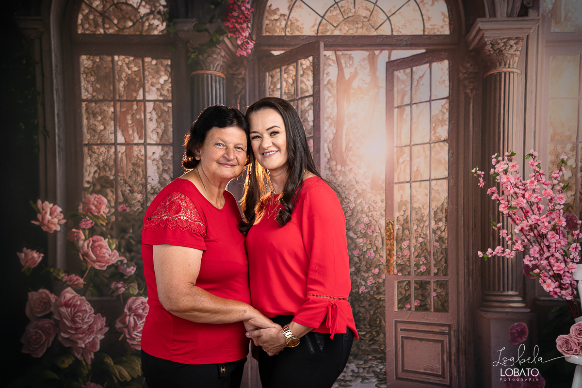ensaio-fotografico-dia-das-maes-2023-amor-de-mae-fotos-dias-das-maes-presente-dia-das-maes-2023-cenario-fotografico-dia-das-maes-idea-de-cenario-para-ensaio-do-dia-das-maes-fundo-fotografico-dia-das-maes-fundo-fotografico-wentz-fotografo-em-barbacena
