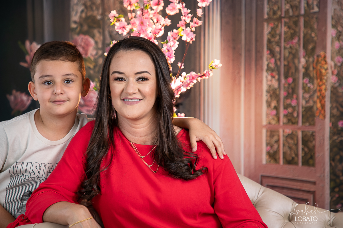 ensaio-fotografico-dia-das-maes-2023-amor-de-mae-fotos-dias-das-maes-presente-dia-das-maes-2023-cenario-fotografico-dia-das-maes-idea-de-cenario-para-ensaio-do-dia-das-maes-fundo-fotografico-dia-das-maes-fundo-fotografico-wentz-fotografo-em-barbacena