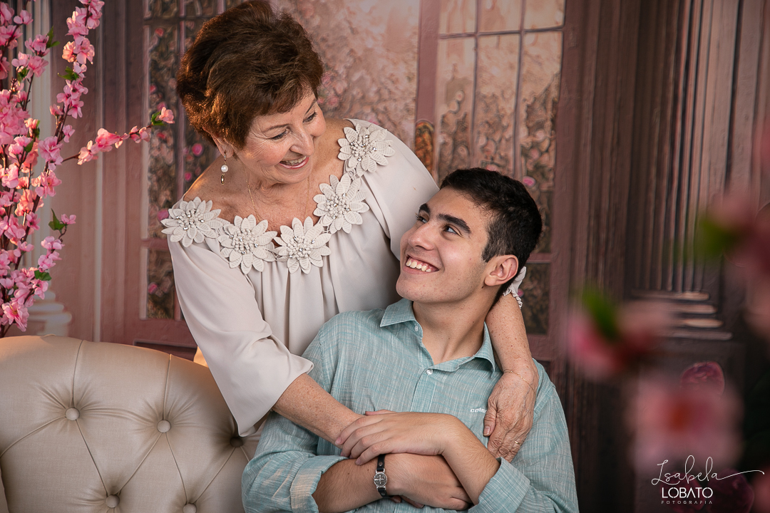 ensaio-fotografico-dia-das-maes-2023-amor-de-mae-fotos-dias-das-maes-presente-dia-das-maes-2023-cenario-fotografico-dia-das-maes-idea-de-cenario-para-ensaio-do-dia-das-maes-fundo-fotografico-dia-das-maes-fundo-fotografico-wentz-fotografo-em-barbacena