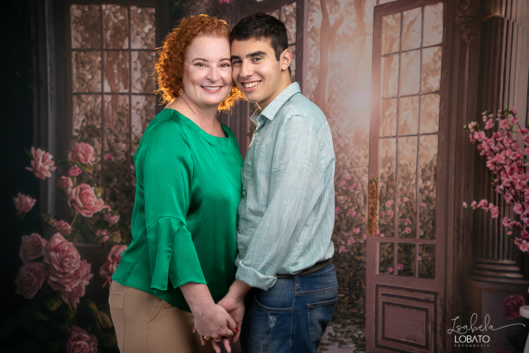 ensaio-fotografico-dia-das-maes-2023-amor-de-mae-fotos-dias-das-maes-presente-dia-das-maes-2023-cenario-fotografico-dia-das-maes-idea-de-cenario-para-ensaio-do-dia-das-maes-fundo-fotografico-dia-das-maes-fundo-fotografico-wentz-fotografo-em-barbacena