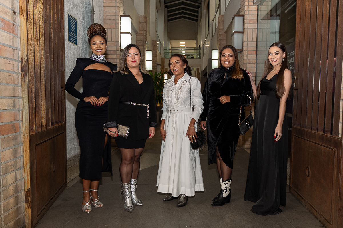 camila-castro-barbacena-grupo-camila-castro-jorge-bischoff-barbacena-Celebration-Night-com-Jorge-Bischoff-celebrando-20-anos-da-marca-loja-de-sapatos-e-bolsas-jorge-bischoff-em-barbacena-espaço-camila-castro-fotografa-de-eventos-isabela-lobato-fotografia