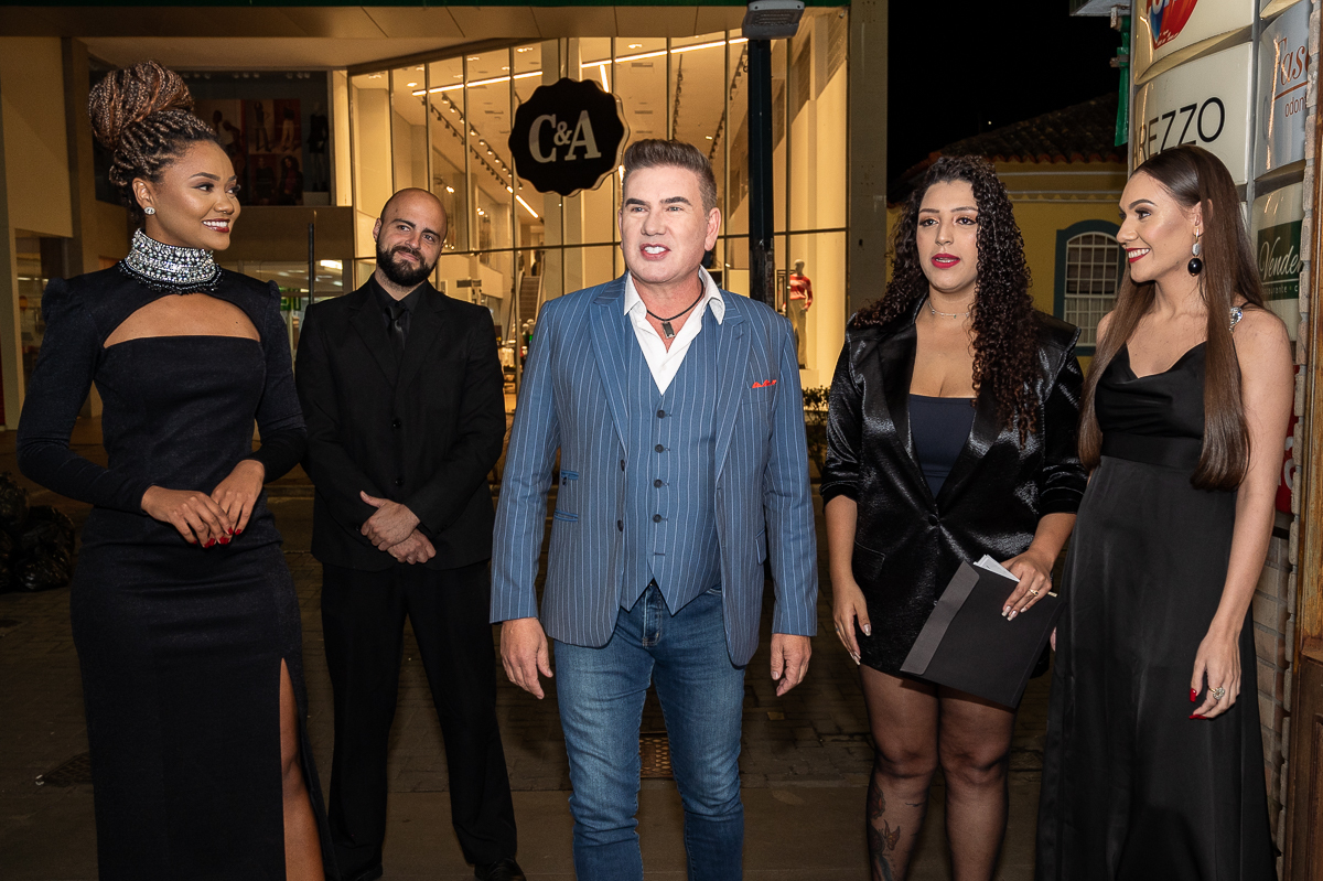 camila-castro-barbacena-grupo-camila-castro-jorge-bischoff-barbacena-Celebration-Night-com-Jorge-Bischoff-celebrando-20-anos-da-marca-loja-de-sapatos-e-bolsas-jorge-bischoff-em-barbacena-espaço-camila-castro-fotografa-de-eventos-isabela-lobato-fotografia