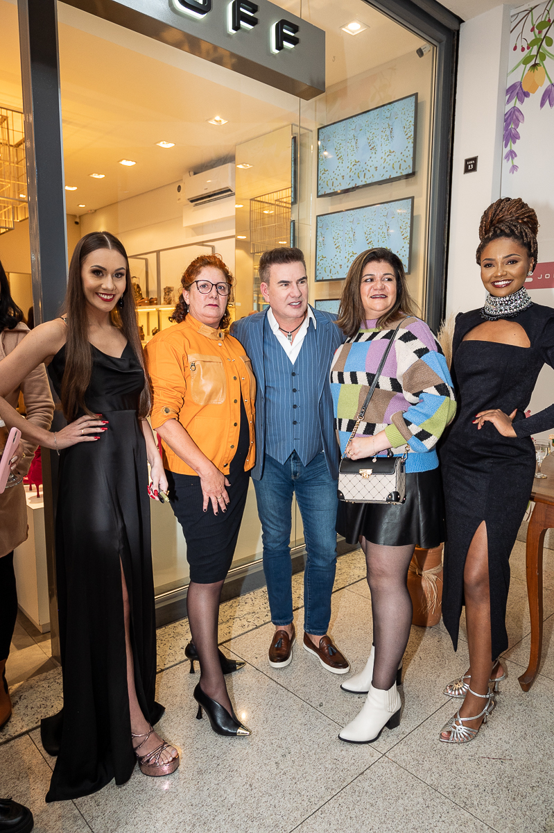 camila-castro-barbacena-grupo-camila-castro-jorge-bischoff-barbacena-Celebration-Night-com-Jorge-Bischoff-celebrando-20-anos-da-marca-loja-de-sapatos-e-bolsas-jorge-bischoff-em-barbacena-espaço-camila-castro-fotografa-de-eventos-isabela-lobato-fotografia