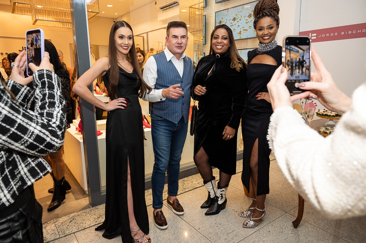 camila-castro-barbacena-grupo-camila-castro-jorge-bischoff-barbacena-Celebration-Night-com-Jorge-Bischoff-celebrando-20-anos-da-marca-loja-de-sapatos-e-bolsas-jorge-bischoff-em-barbacena-espaço-camila-castro-fotografa-de-eventos-isabela-lobato-fotografia