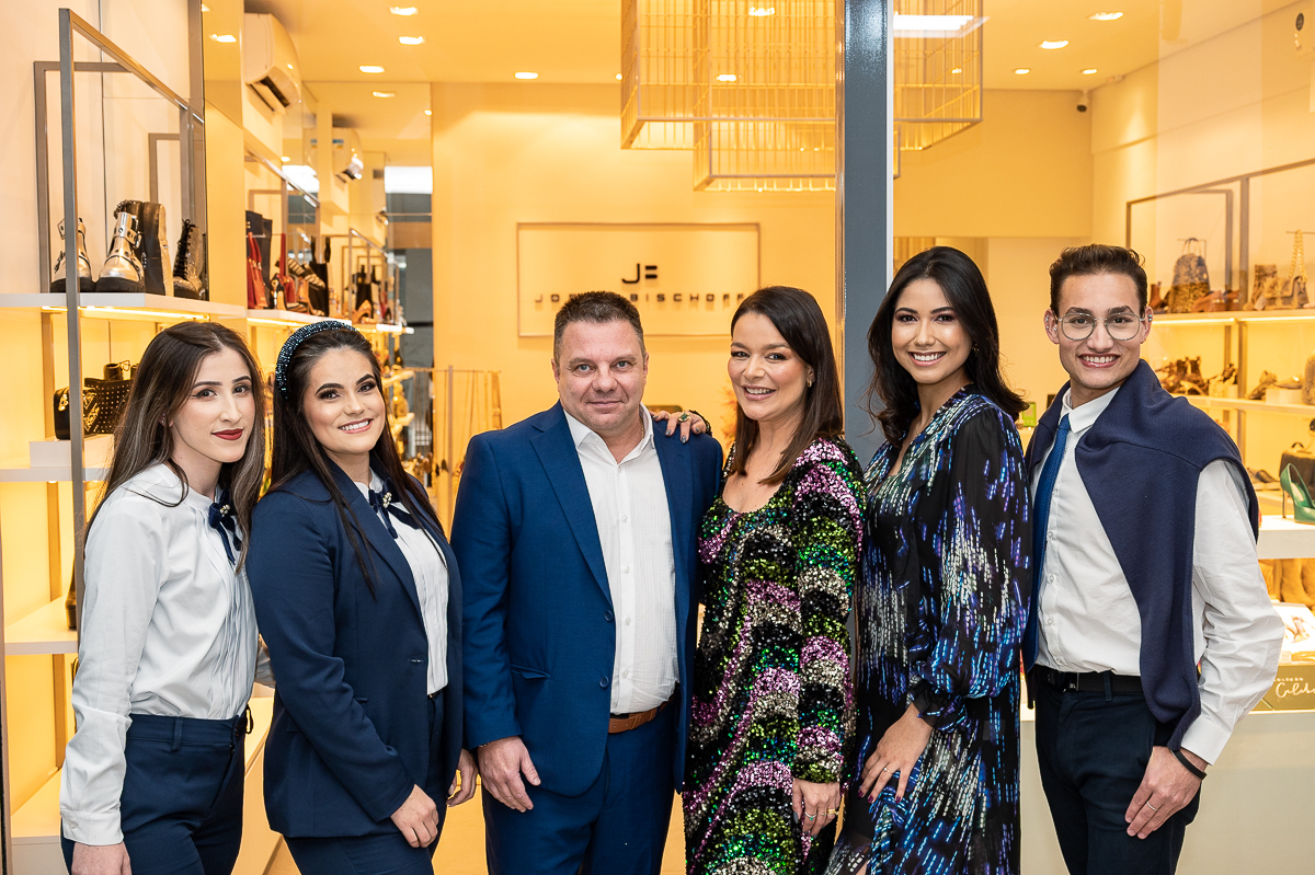 camila-castro-barbacena-grupo-camila-castro-jorge-bischoff-barbacena-Celebration-Night-com-Jorge-Bischoff-celebrando-20-anos-da-marca-loja-de-sapatos-e-bolsas-jorge-bischoff-em-barbacena-espaço-camila-castro-fotografa-de-eventos-isabela-lobato-fotografia