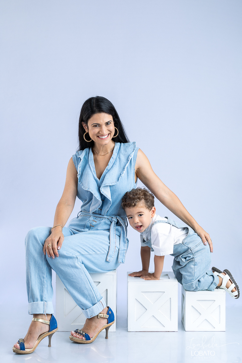 ensaio-fotografico-infantil-fotografa-infantil-em-barbacena-isabela-lobato-fotografia-estudio-fotografico-em-barbacena-isabela-lobato-ensaio-fotografico-clean-prop-de-carrosel-ensaio-de-menino-2-anos-melhor-fotografo-de-barbacena-isabela-lobato-fotografia