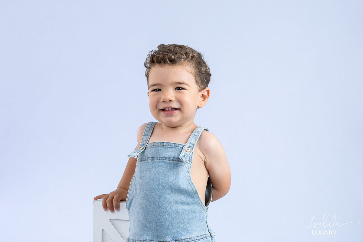 ensaio-fotografico-infantil-fotografa-infantil-em-barbacena-isabela-lobato-fotografia-estudio-fotografico-em-barbacena-isabela-lobato-ensaio-fotografico-clean-prop-de-carrosel-ensaio-de-menino-2-anos-melhor-fotografo-de-barbacena-isabela-lobato-fotografia
