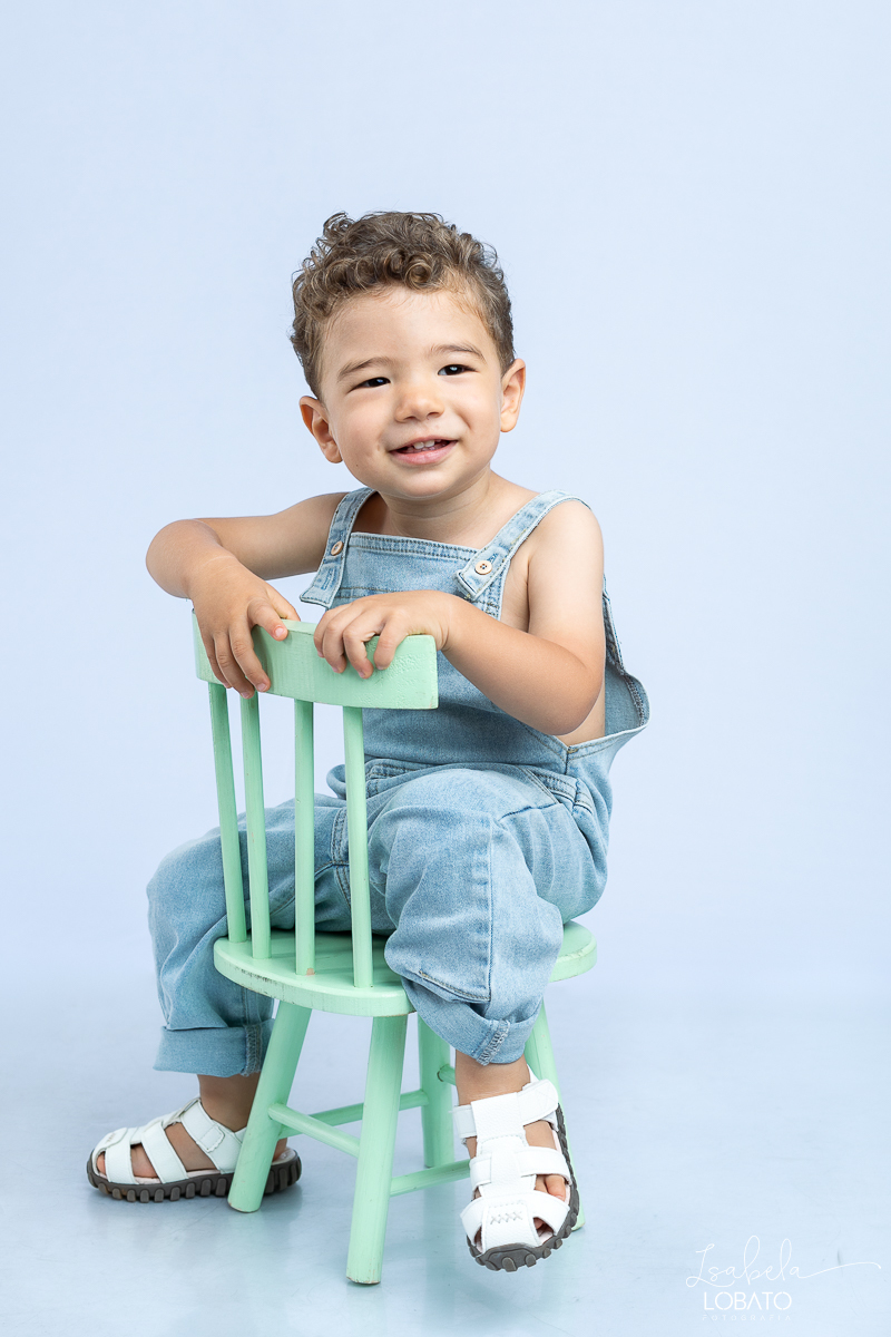ensaio-fotografico-infantil-fotografa-infantil-em-barbacena-isabela-lobato-fotografia-estudio-fotografico-em-barbacena-isabela-lobato-ensaio-fotografico-clean-prop-de-carrosel-ensaio-de-menino-2-anos-melhor-fotografo-de-barbacena-isabela-lobato-fotografia