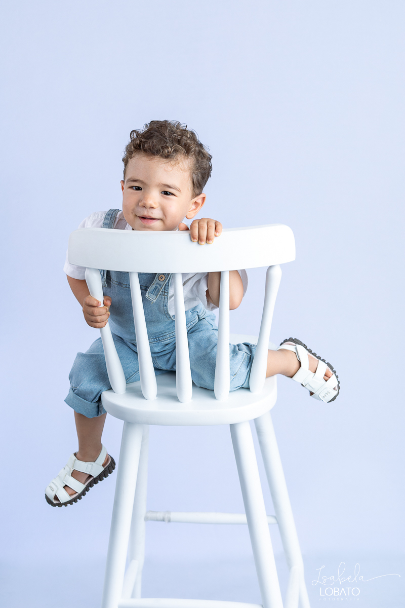 ensaio-fotografico-infantil-fotografa-infantil-em-barbacena-isabela-lobato-fotografia-estudio-fotografico-em-barbacena-isabela-lobato-ensaio-fotografico-clean-prop-de-carrosel-ensaio-de-menino-2-anos-melhor-fotografo-de-barbacena-isabela-lobato-fotografia