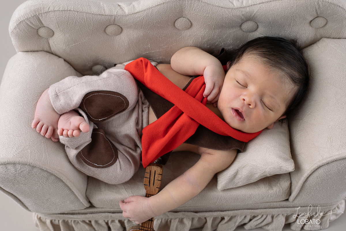 ensaio-fotografico-de-recem-nascido-ensaio-newborn-bebe-recem-nascido-sono-do-bebe-acompanhamento-fotografico-infantil-cenario-de-newborn-fundo-fotografico-para-ensaio-newborn-fotografa-especialista-em-ensaio-newborn-isabela-lobato-fotografia-barbacena-mg