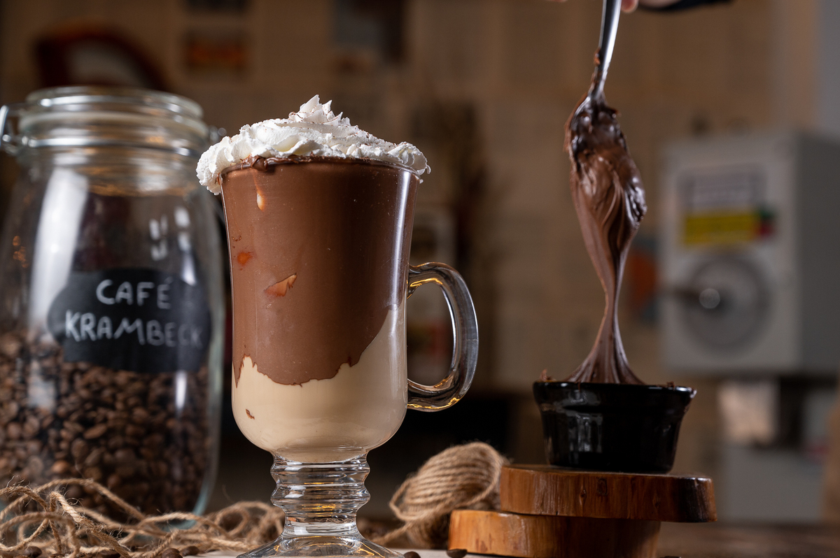 fotografia-de-alimentos-melhor-fotografo-de-alimentos-de-minas-gerais-food-styling-foto-de-gastronomia-fotografo-de-gastronomia-em-tiradentes-cafés-bolos-broa-pao-artesanal-brusqueta-grao-de-cafe-cafe-gelado-cafe-krambeck-em-barbacena-isabela-lobato-fotos