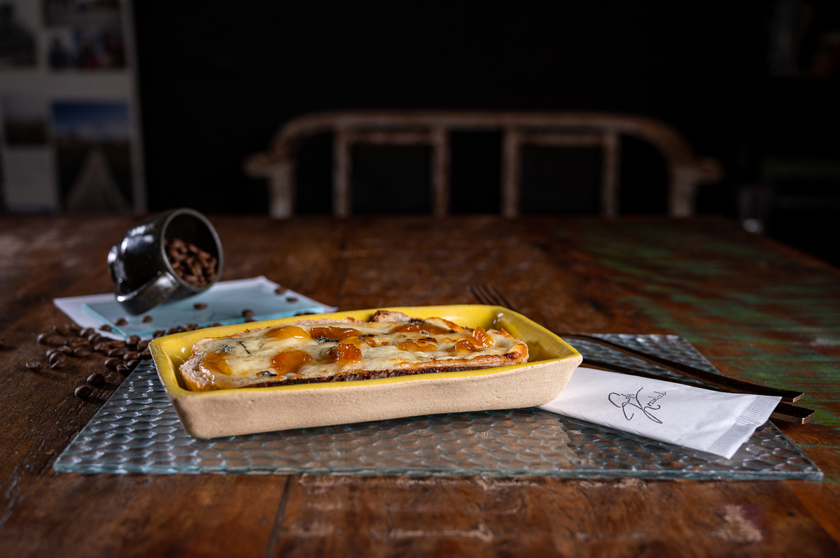 fotografia-de-alimentos-melhor-fotografo-de-alimentos-de-minas-gerais-food-styling-foto-de-gastronomia-fotografo-de-gastronomia-em-tiradentes-cafés-bolos-broa-pao-artesanal-brusqueta-grao-de-cafe-cafe-gelado-cafe-krambeck-em-barbacena-isabela-lobato-fotos