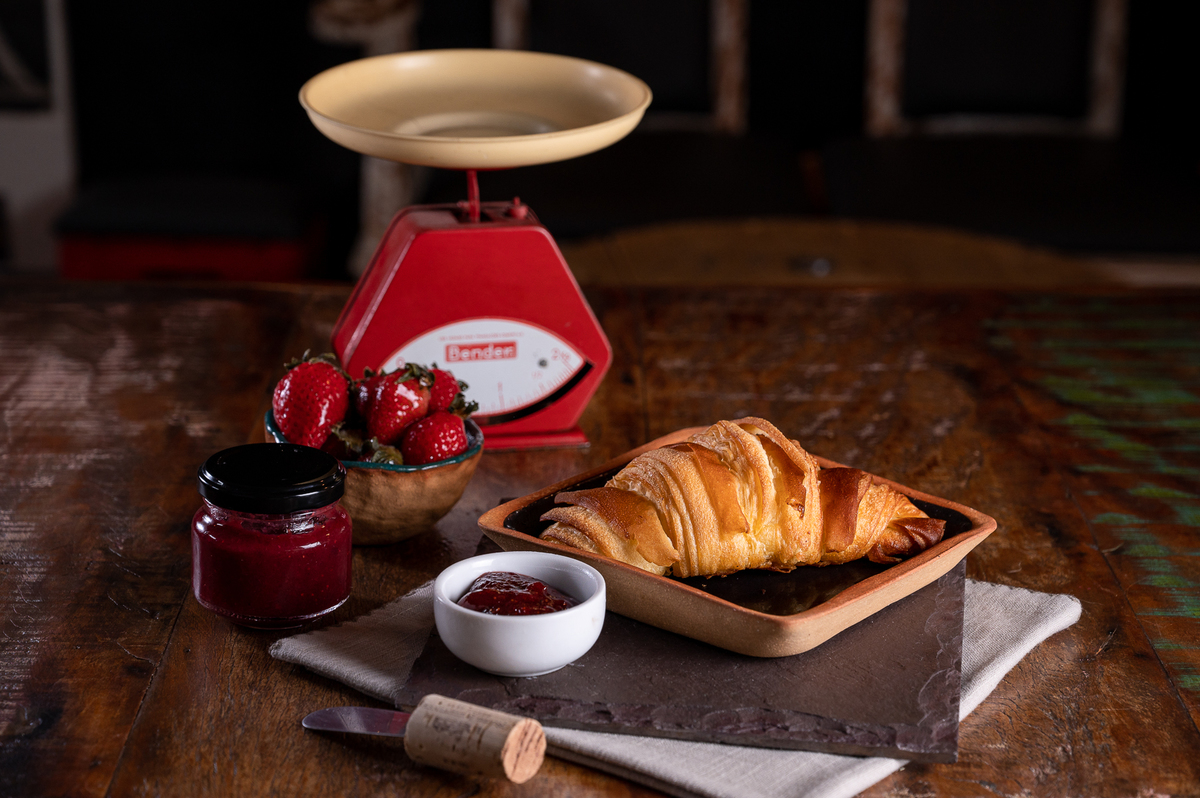 fotografia-de-alimentos-melhor-fotografo-de-alimentos-de-minas-gerais-food-styling-foto-de-gastronomia-fotografo-de-gastronomia-em-tiradentes-cafés-bolos-broa-pao-artesanal-brusqueta-grao-de-cafe-cafe-gelado-cafe-krambeck-em-barbacena-isabela-lobato-fotos
