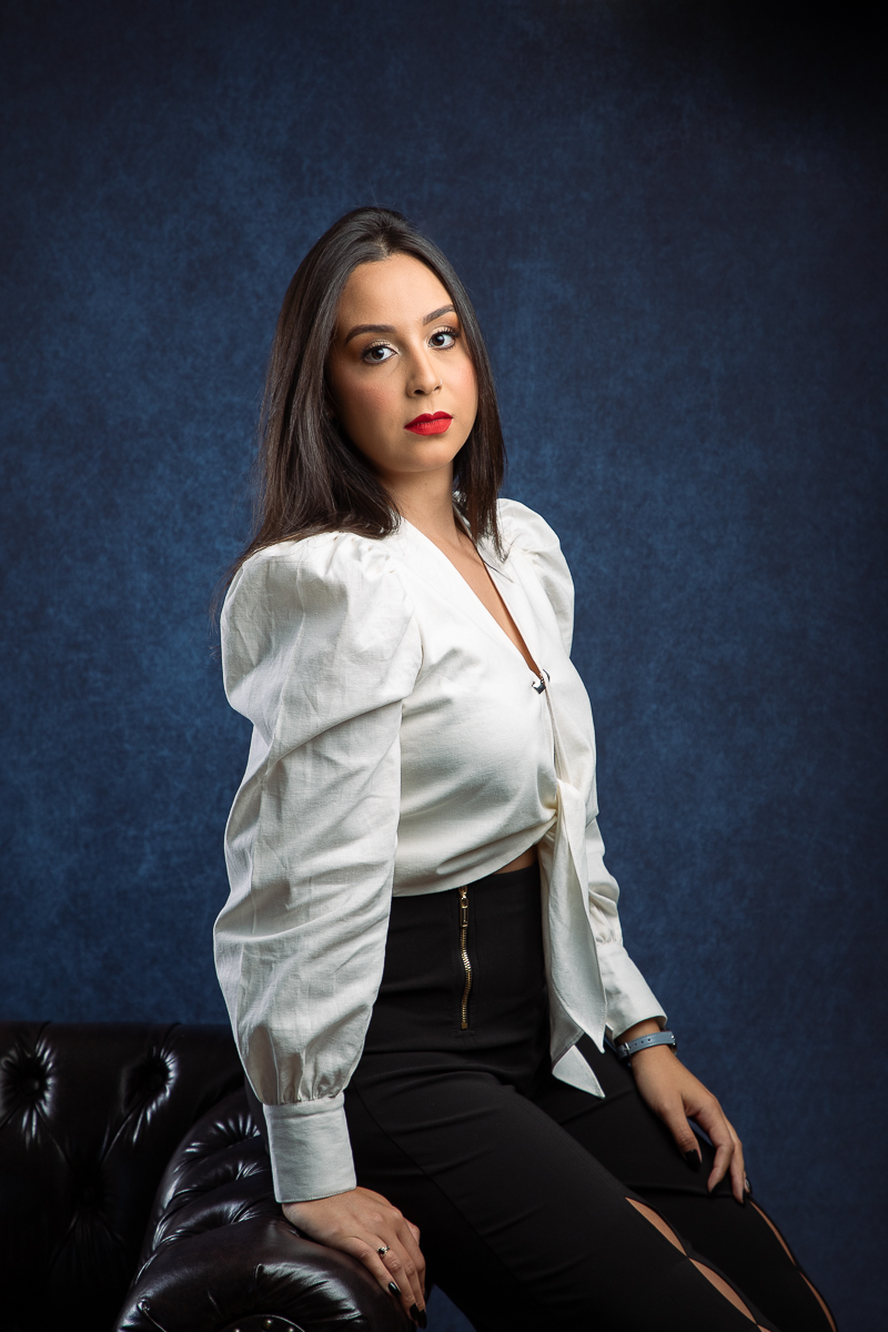 foto- biografia-fotografia-para-perfil-profissional-retratos-corporativo-mkt-de-advogados-melhor-advogado-criminalista-de-barbacena-dra-gabriela-brasil-escritório-de-advocacia-barbacena-mg-advogada-criminal-barbacena-fotografa-isabela-lobato-fotografia