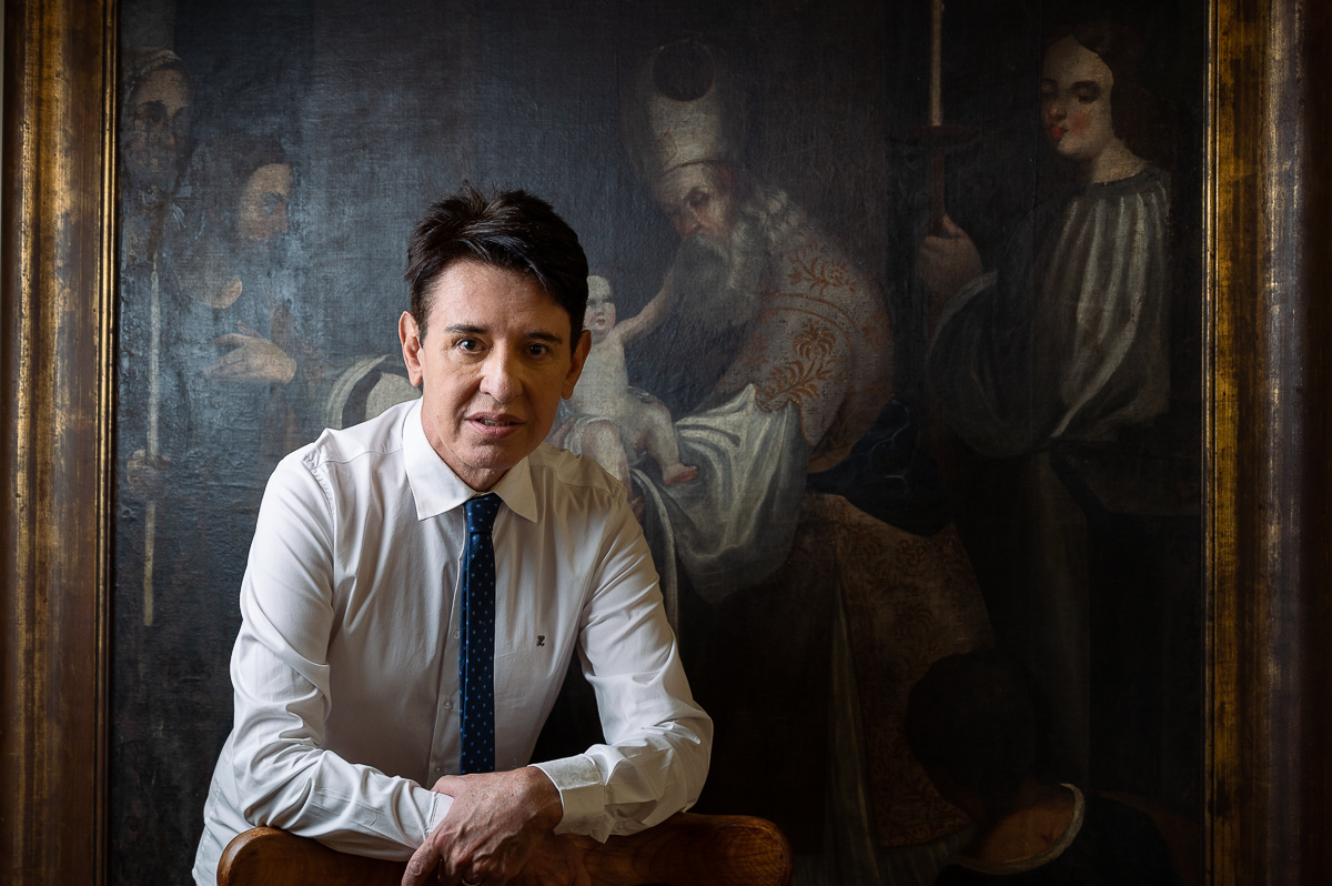 foto- biografia-fotografia-para-perfil-profissional-retratos-corporativo-mkt-colunista-social-em-barbacena-jornalista-do-jornal-correio-da-serra-em-barbacena-e-barbacena-online-fotografa-isabela-lobato-fotografa-de-publicidade-coluna-do-borges-barbacena