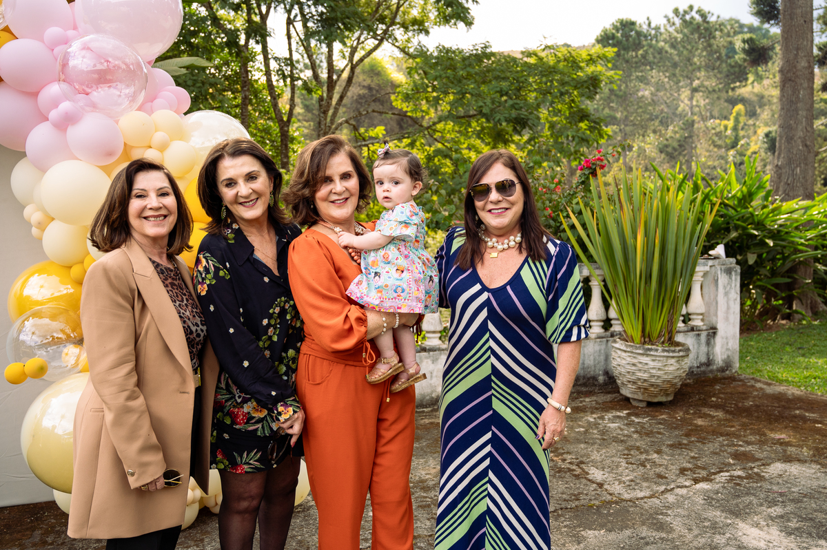 foto-para-aniversario-fotografo-de-aniversario-infantil-em-barbacena-fotografo-de-batizado-em-barbacena-fotografo-de-evento-infantil-em-barbacena-estudio-de-fotos-em-barbacena-isabela-lobato-fotografia