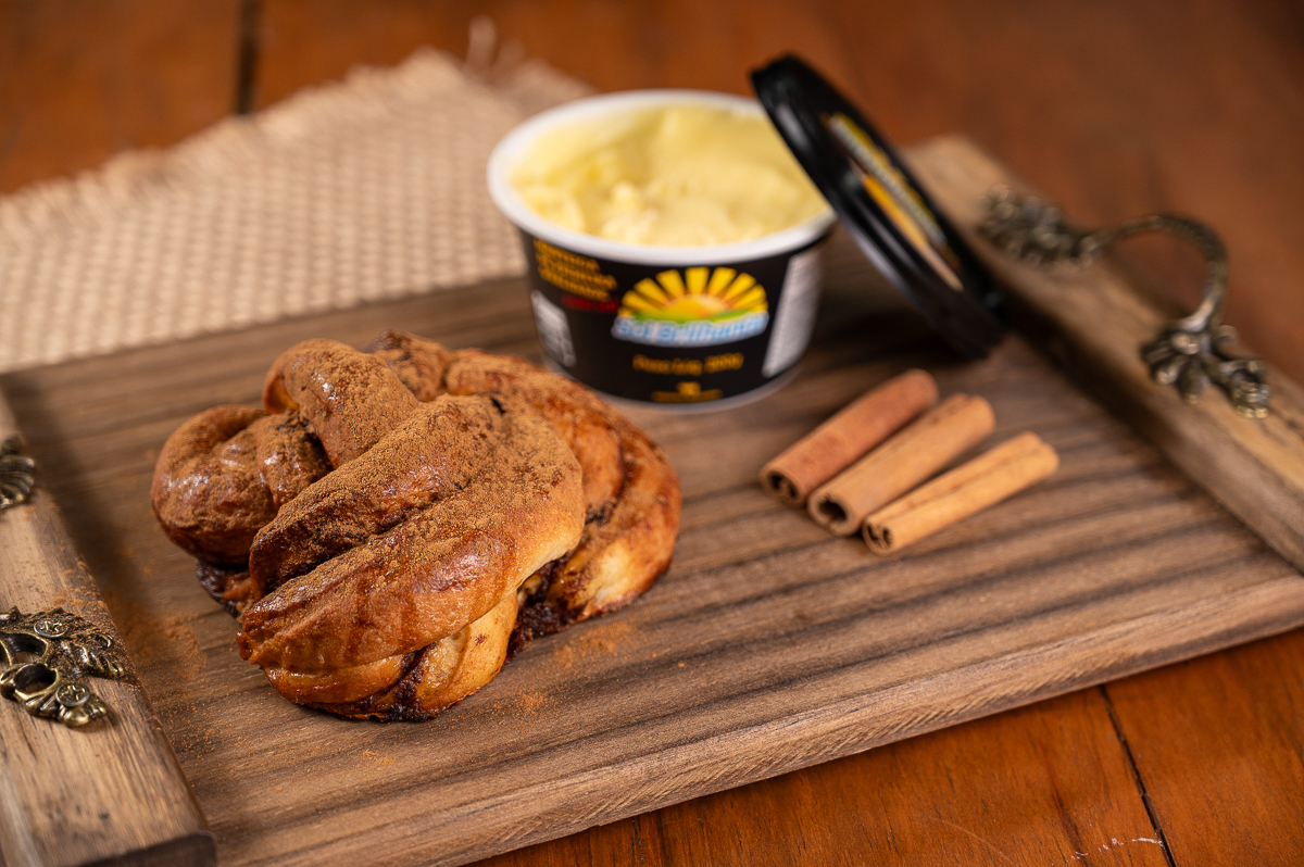 laticinio-sol-brilhante-laticinios-em-mg-queijo-minas-frescal-queijo-fresco-caipira-manteiga-de-qualidade-requeijao-queijo-qualho-geleia-de-pimenta-com-queijo-melhor-queijo-minas-frescal-cafe-da-tarde-cafe-colonial-queijo-com-goiabada-doce-de-leite-queijo