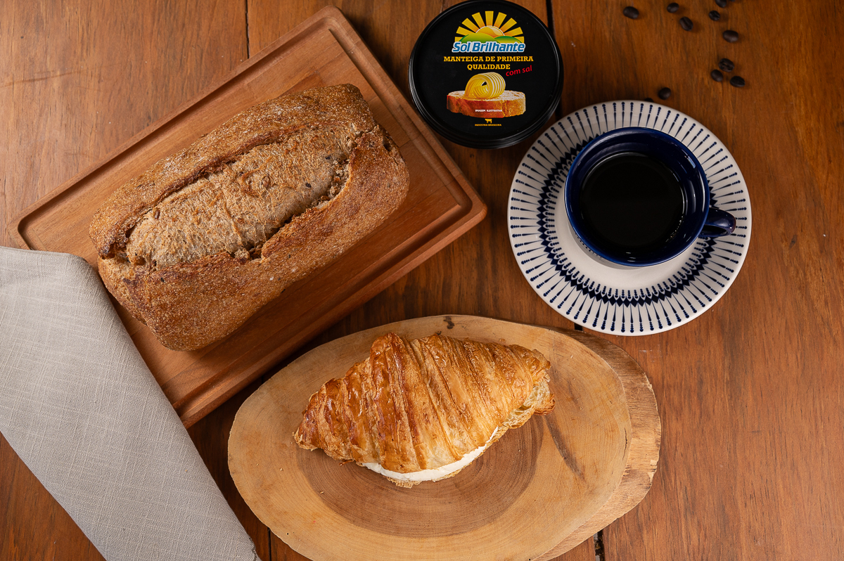 laticinio-sol-brilhante-laticinios-em-mg-queijo-minas-frescal-queijo-fresco-caipira-manteiga-de-qualidade-requeijao-queijo-qualho-geleia-de-pimenta-com-queijo-melhor-queijo-minas-frescal-cafe-da-tarde-cafe-colonial-queijo-com-goiabada-doce-de-leite-queijo