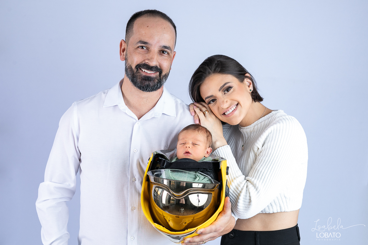 ensaio-fotografico-de-recem-nascido-fotograria-newborn-fotografa-de-recem-nascido-em-barbacena-melhor-fotografo-infantil-em-barbacena-estudio-fotografico-isabela-lobato-fotografos-em-barbacena-mg