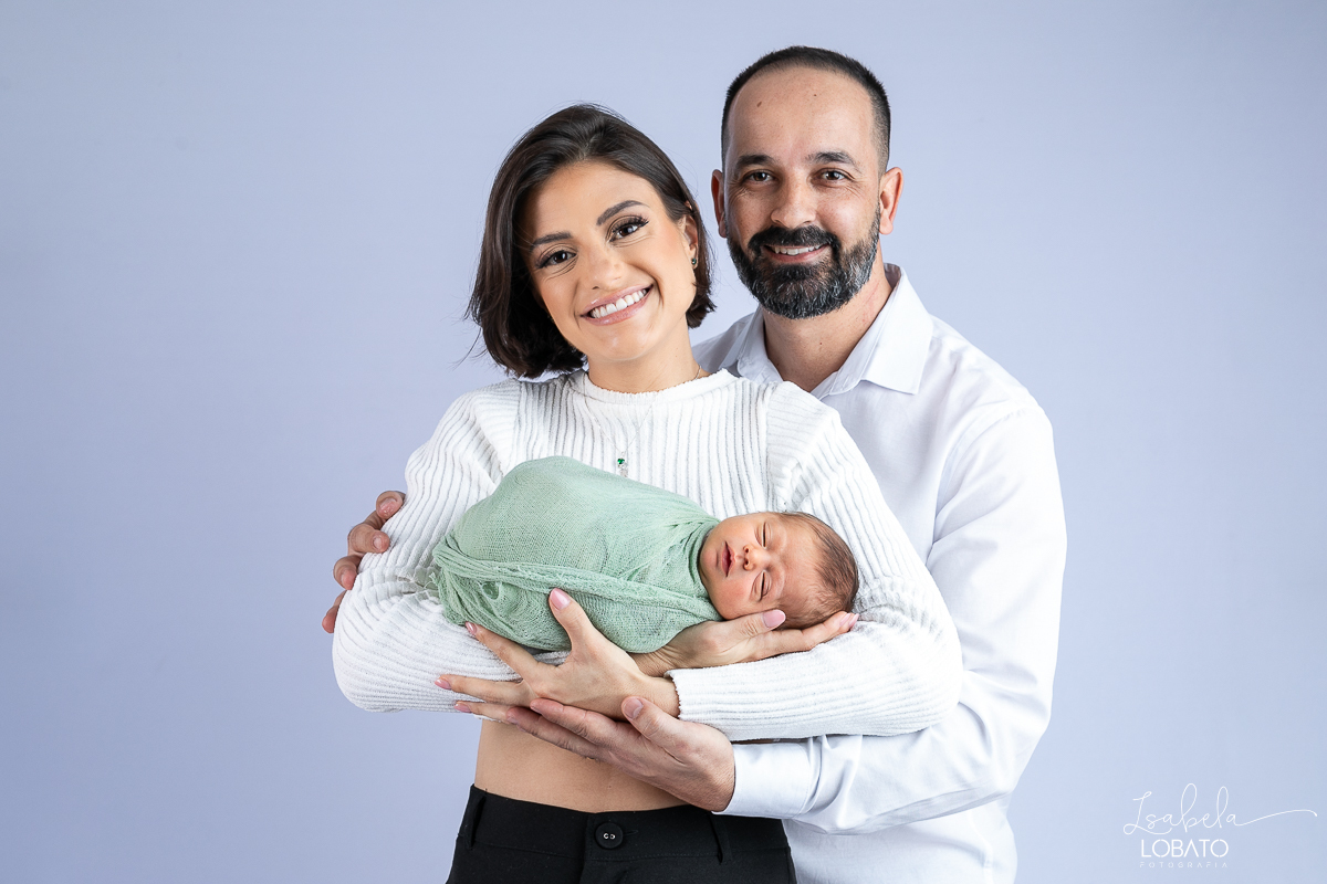 ensaio-fotografico-de-recem-nascido-fotograria-newborn-fotografa-de-recem-nascido-em-barbacena-melhor-fotografo-infantil-em-barbacena-estudio-fotografico-isabela-lobato-fotografos-em-barbacena-mg