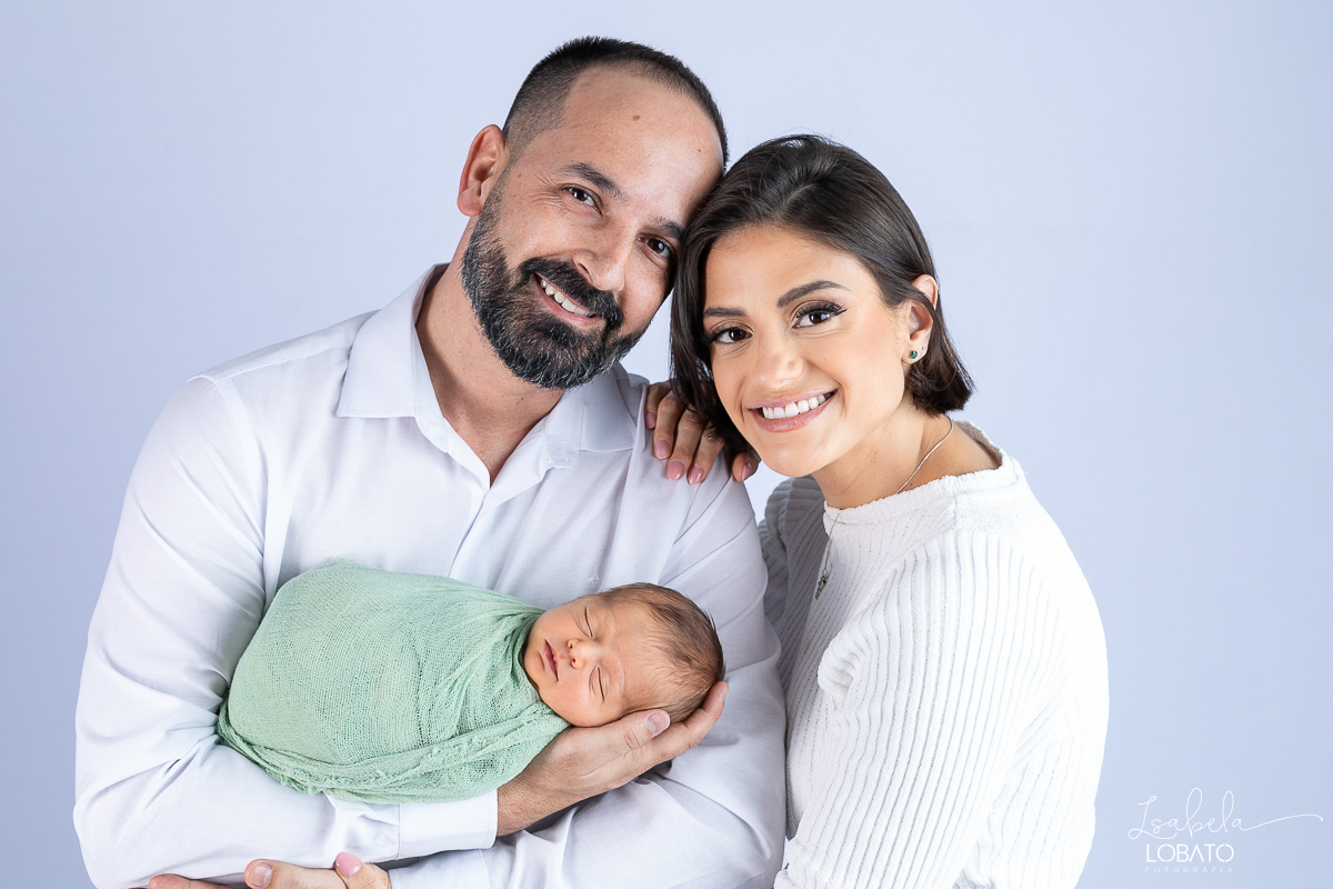 ensaio-fotografico-de-recem-nascido-fotograria-newborn-fotografa-de-recem-nascido-em-barbacena-melhor-fotografo-infantil-em-barbacena-estudio-fotografico-isabela-lobato-fotografos-em-barbacena-mg