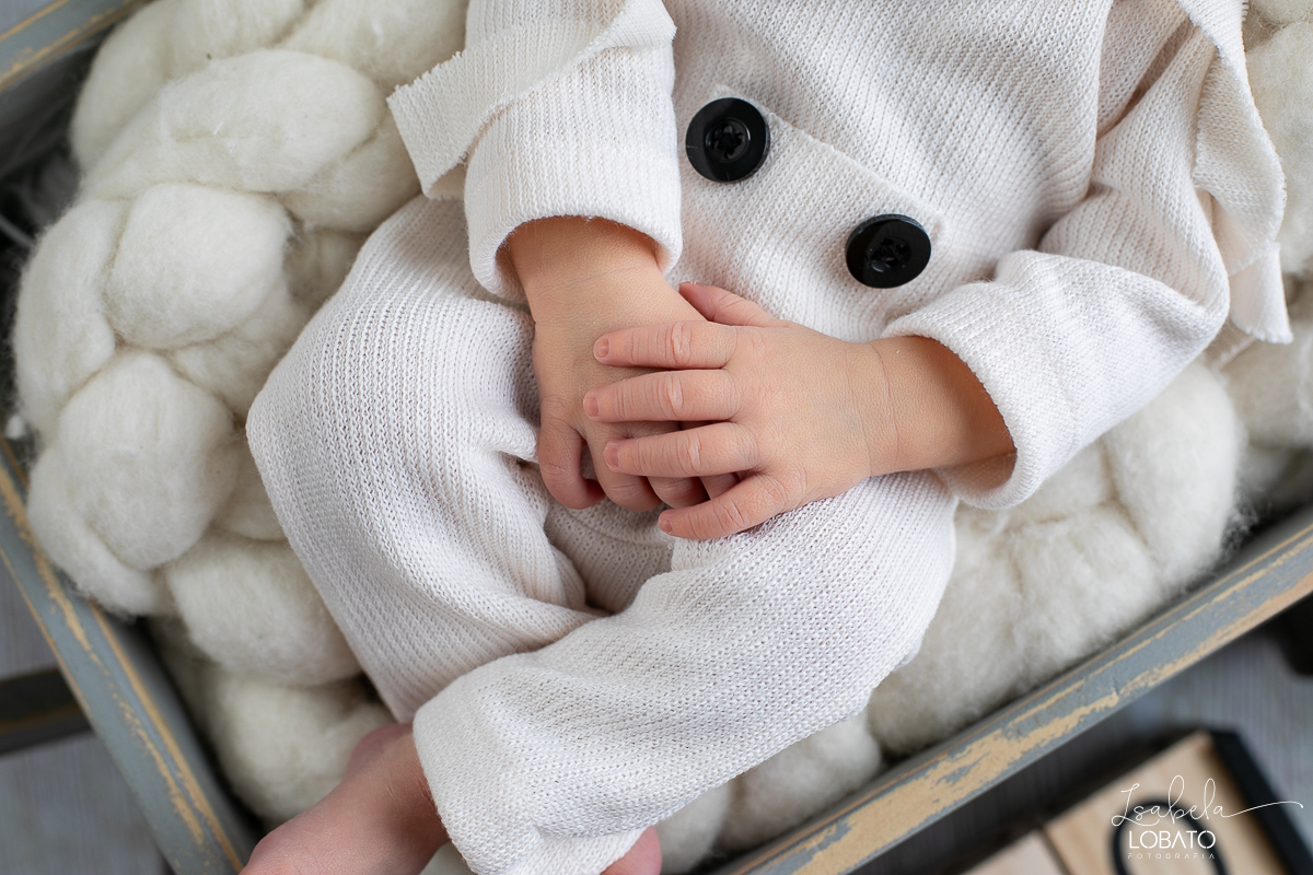 ensaio-fotografico-de-recem-nascido-fotograria-newborn-fotografa-de-recem-nascido-em-barbacena-melhor-fotografo-infantil-em-barbacena-estudio-fotografico-isabela-lobato-fotografos-em-barbacena-mg