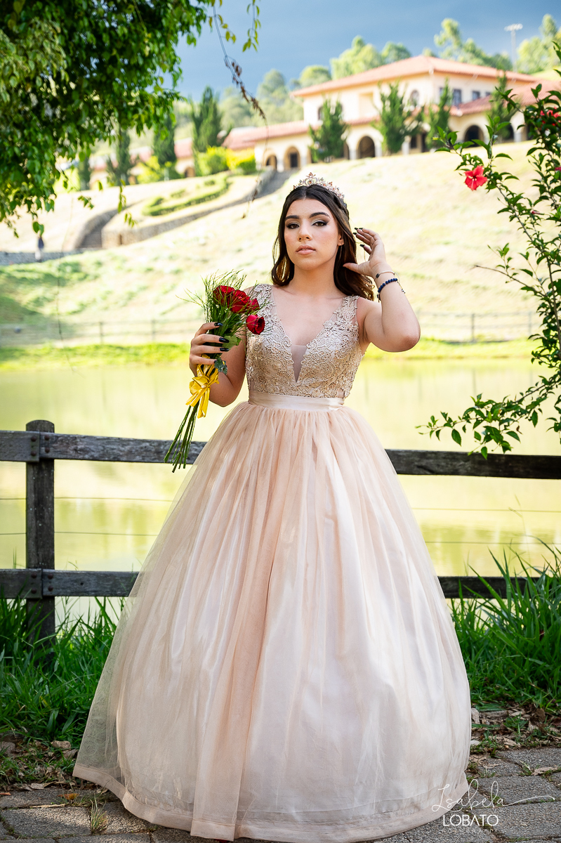 ensaio-fotografico-externo-de-15-anos-sociedade-sao-miguel-arcanjo-barbacena-mg-fotografo-em-barbacena-isabela-lobato-fotografia