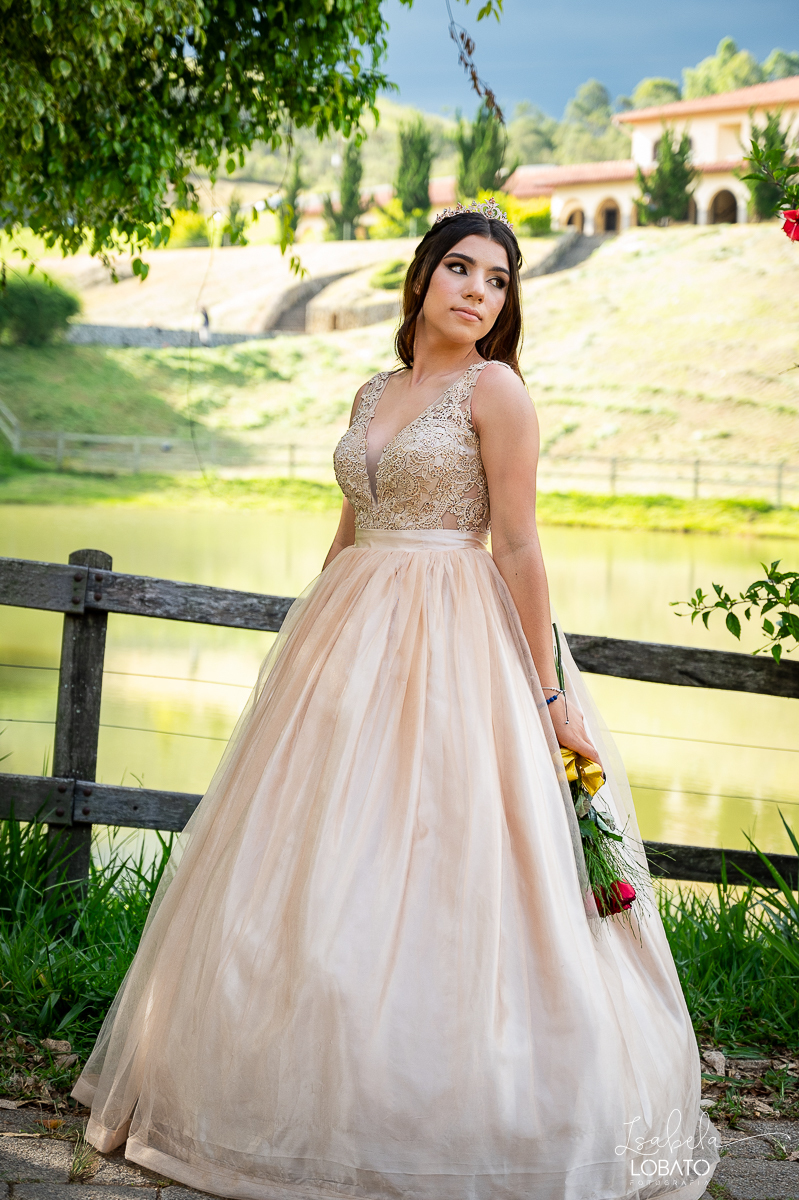 ensaio-fotografico-externo-de-15-anos-sociedade-sao-miguel-arcanjo-barbacena-mg-fotografo-em-barbacena-isabela-lobato-fotografia