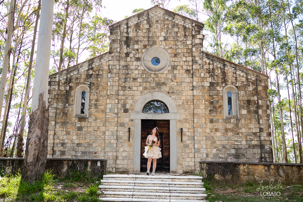ensaio-fotografico-externo-de-15-anos-sociedade-sao-miguel-arcanjo-barbacena-mg-fotografo-em-barbacena-isabela-lobato-fotografia