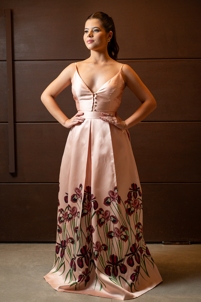 aluguel-de-vestidos-de-festa-em-barbacena-venda-de-vestidos-de-luxo-em-barbacena-baile-da-medicina-barbacena-baile-do-adeus-barbacena-mg-roupa-de-gala-vestidos-de-luxo-aluguel-barbacena-evase-festas-barbacena-traje-fino-passeio-completo-aluguel-evase-bq