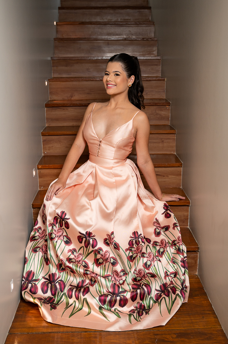 aluguel-de-vestidos-de-festa-em-barbacena-venda-de-vestidos-de-luxo-em-barbacena-baile-da-medicina-barbacena-baile-do-adeus-barbacena-mg-roupa-de-gala-vestidos-de-luxo-aluguel-barbacena-evase-festas-barbacena-traje-fino-passeio-completo-aluguel-evase-bq