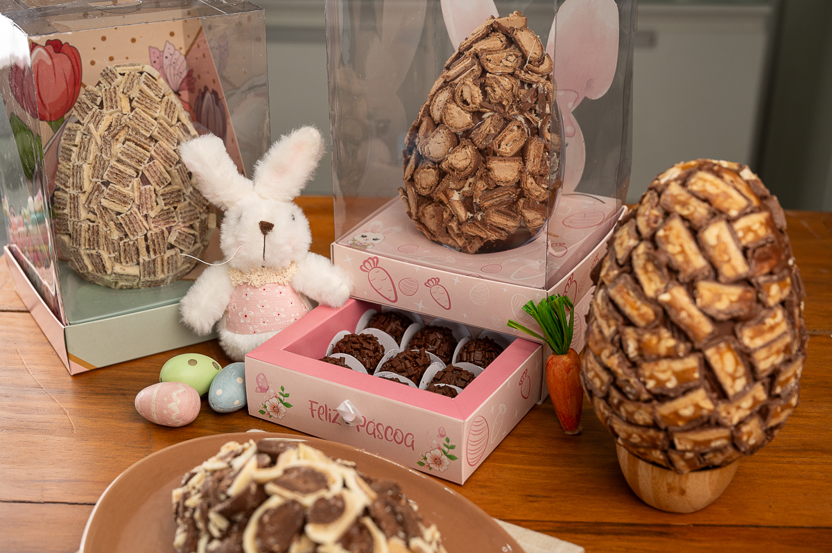 ovo-de-Páscoa-artesanal-ovos-de-colher-pascoa-2024-cardapio-de-pascoa-fotos-de-ovos-de-pascoa-ovo-de-pascoa-gourmet-em-barbacena-confeitarti-barbacena-delicioso-ovo-de-pascoa-fotos-incriveis-de-ovos-de-pascoa-fotografo-de-alimentos-minas-gerais-barbacena