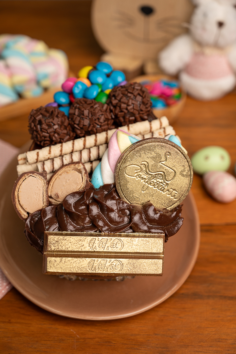 ovo-de-Páscoa-artesanal-ovos-de-colher-pascoa-2024-cardapio-de-pascoa-fotos-de-ovos-de-pascoa-ovo-de-pascoa-gourmet-em-barbacena-confeitarti-barbacena-delicioso-ovo-de-pascoa-fotos-incriveis-de-ovos-de-pascoa-fotografo-de-alimentos-minas-gerais-barbacena