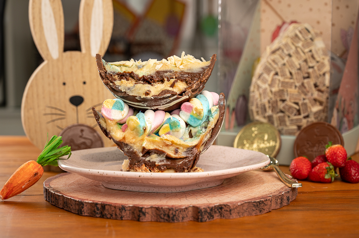 ovo-de-Páscoa-artesanal-ovos-de-colher-pascoa-2024-cardapio-de-pascoa-fotos-de-ovos-de-pascoa-ovo-de-pascoa-gourmet-em-barbacena-confeitarti-barbacena-delicioso-ovo-de-pascoa-fotos-incriveis-de-ovos-de-pascoa-fotografo-de-alimentos-minas-gerais-barbacena