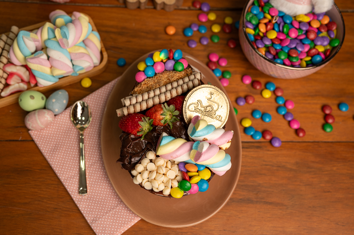 ovo-de-Páscoa-artesanal-ovos-de-colher-pascoa-2024-cardapio-de-pascoa-fotos-de-ovos-de-pascoa-ovo-de-pascoa-gourmet-em-barbacena-confeitarti-barbacena-delicioso-ovo-de-pascoa-fotos-incriveis-de-ovos-de-pascoa-fotografo-de-alimentos-minas-gerais-barbacena