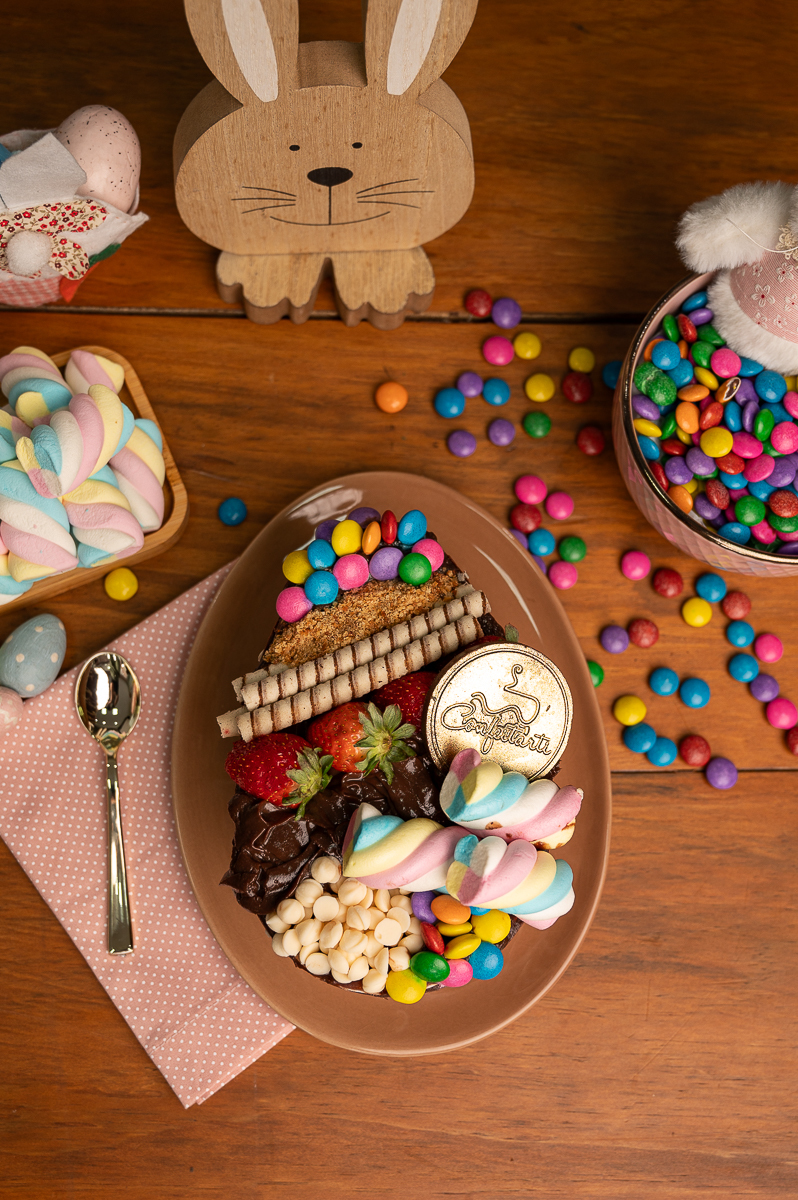 ovo-de-Páscoa-artesanal-ovos-de-colher-pascoa-2024-cardapio-de-pascoa-fotos-de-ovos-de-pascoa-ovo-de-pascoa-gourmet-em-barbacena-confeitarti-barbacena-delicioso-ovo-de-pascoa-fotos-incriveis-de-ovos-de-pascoa-fotografo-de-alimentos-minas-gerais-barbacena