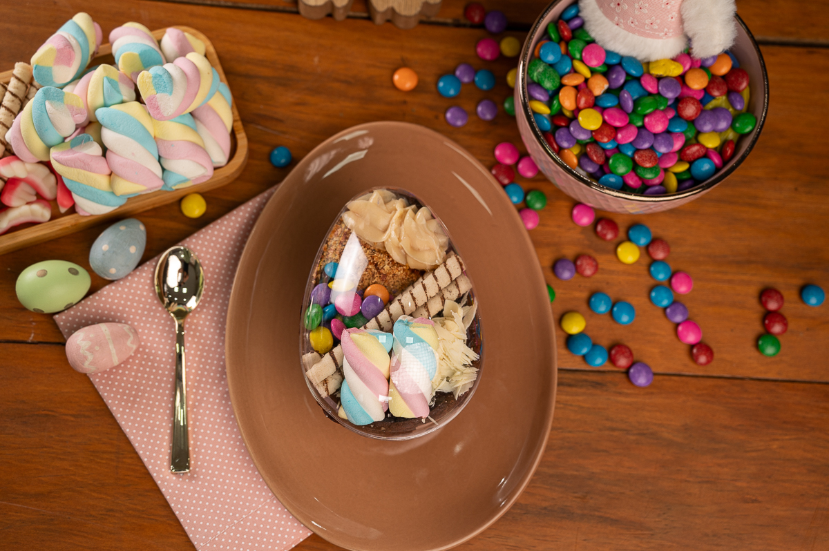 ovo-de-Páscoa-artesanal-ovos-de-colher-pascoa-2024-cardapio-de-pascoa-fotos-de-ovos-de-pascoa-ovo-de-pascoa-gourmet-em-barbacena-confeitarti-barbacena-delicioso-ovo-de-pascoa-fotos-incriveis-de-ovos-de-pascoa-fotografo-de-alimentos-minas-gerais-barbacena