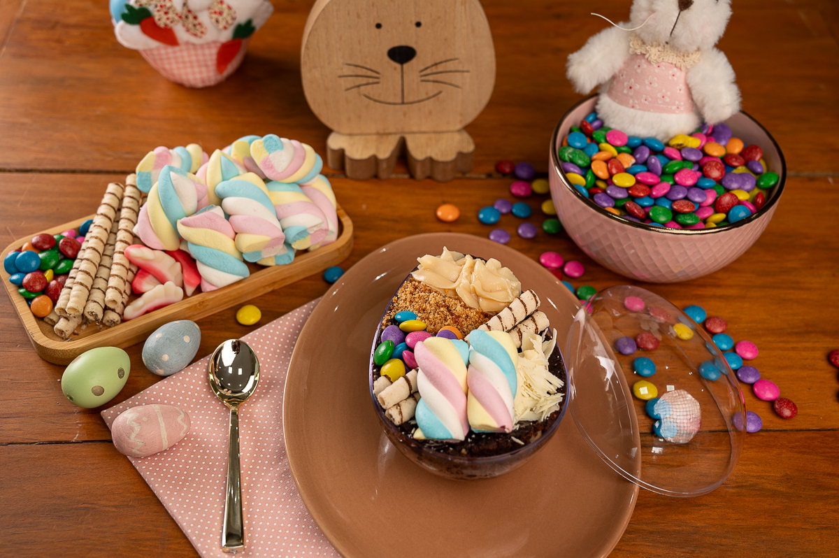 ovo-de-Páscoa-artesanal-ovos-de-colher-pascoa-2024-cardapio-de-pascoa-fotos-de-ovos-de-pascoa-ovo-de-pascoa-gourmet-em-barbacena-confeitarti-barbacena-delicioso-ovo-de-pascoa-fotos-incriveis-de-ovos-de-pascoa-fotografo-de-alimentos-minas-gerais-barbacena